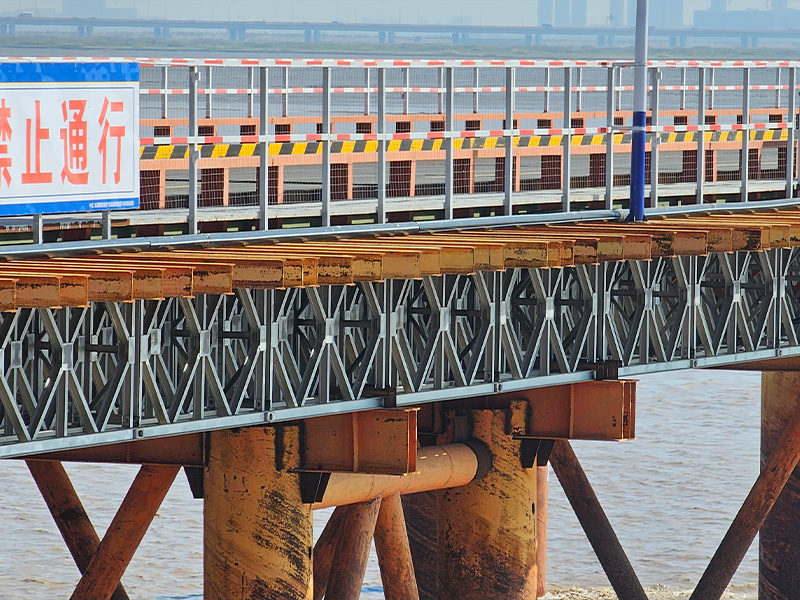 Zhoushan Highway - Droichead Iarnróid